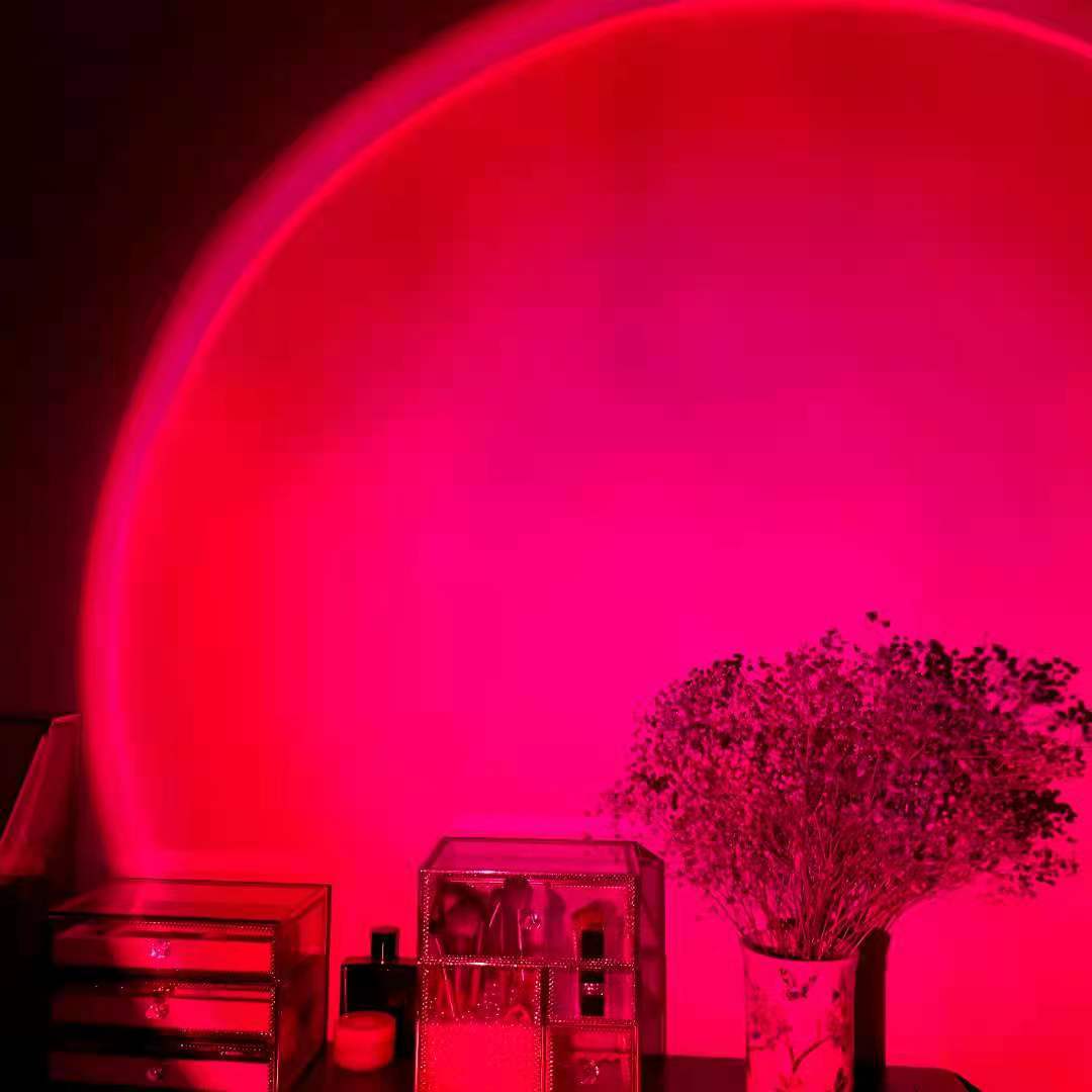 🌅 LumiGlow™ Sunset Projection Lamp
✨ Transform your space with a dreamy sunset glow that melts stress away